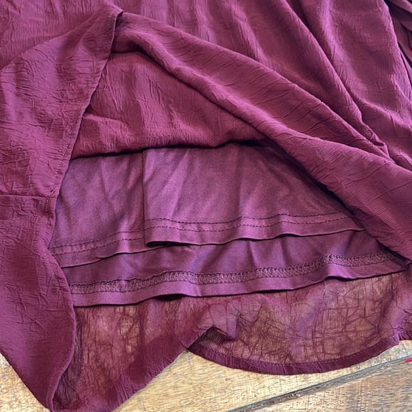 Maroon top - Picture 3 of 3